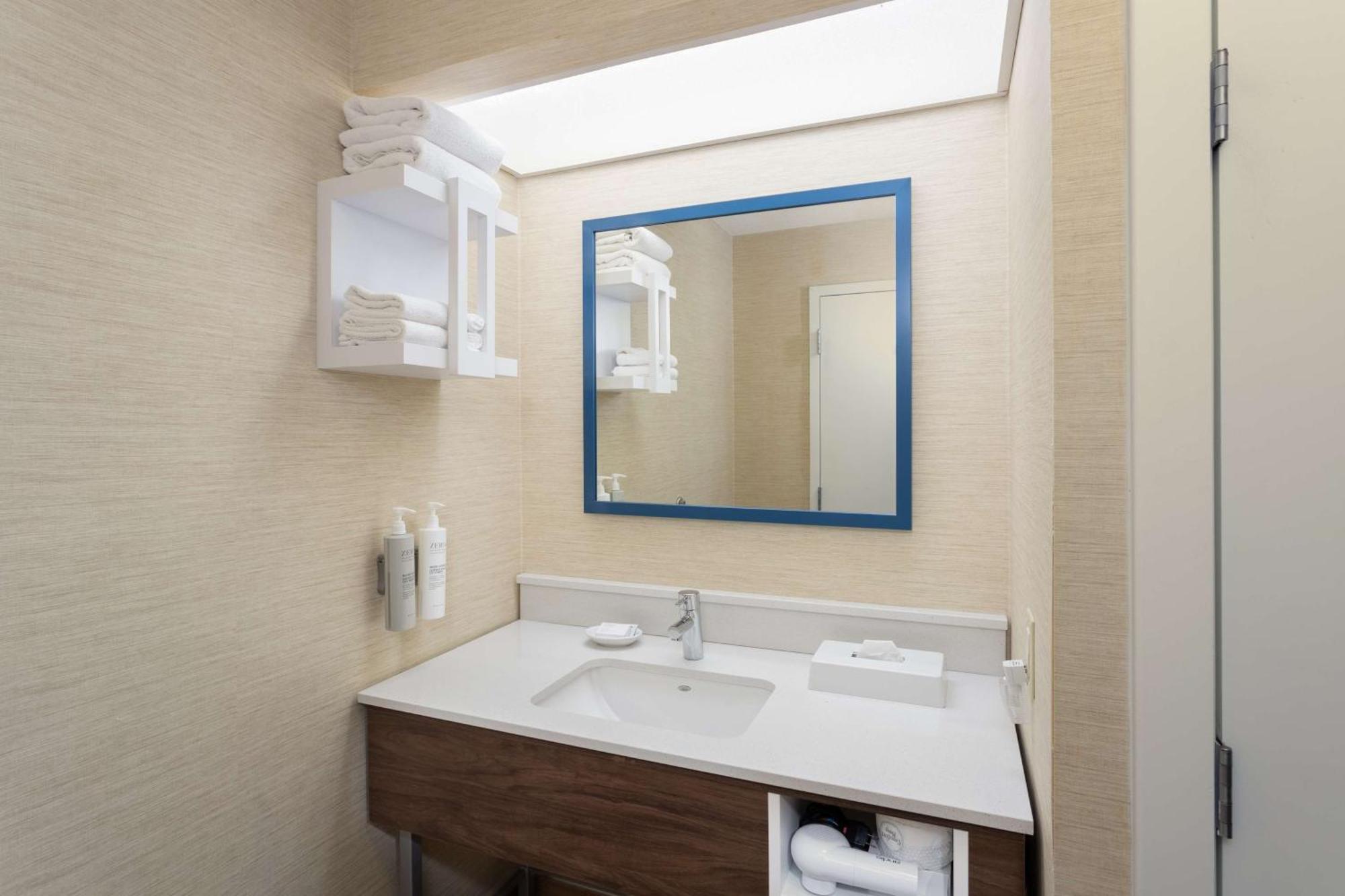 Hampton Inn Buffalo-South/I-90 West Seneca Εξωτερικό φωτογραφία